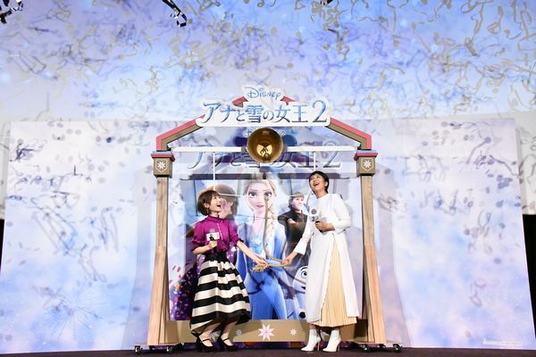 『アナと雪の女王２』大ヒット記念イベントサブ２_左から神田_松