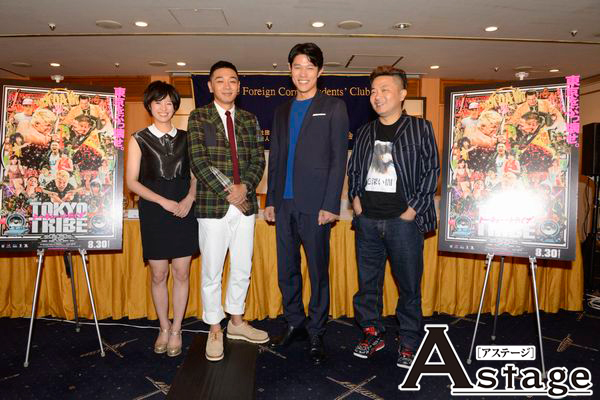 左から、清野菜名、YOUNG DAIS、鈴木亮平、園子温監督