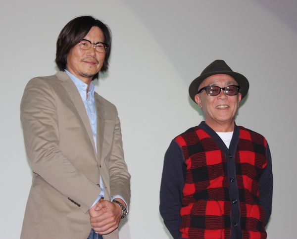 左から、豊川悦司、廣木隆一監督