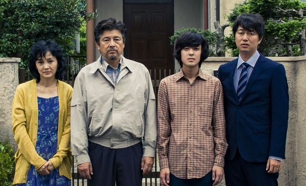 葛城事件＿家族写真