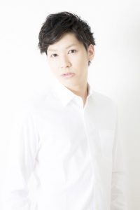 法月康平