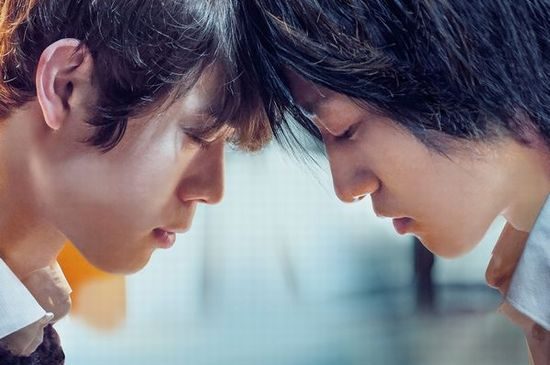 his_おでこコツン