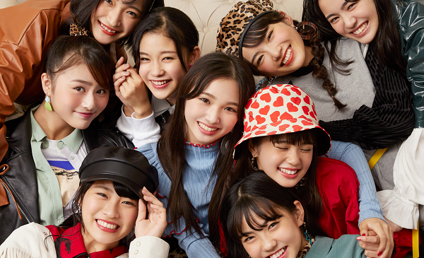 Girls²_sleeve_JK_logonashi