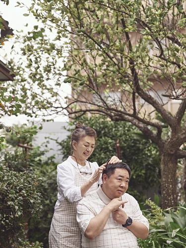 加賀まりこ 塚地武雅が親子役で初共演 映画 梅切らぬバカ 公開決定 上海国際映画祭出品決定 Astage アステージ