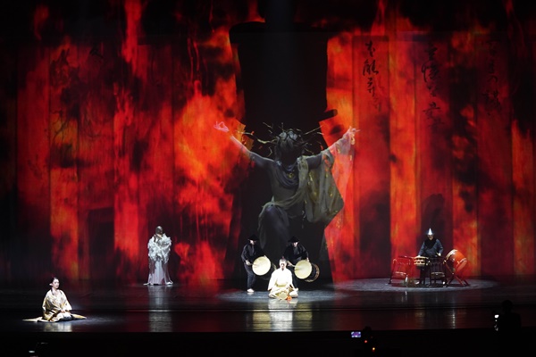 川井郁子 音楽舞台奏劇 月に抱かれた日 舞台映像特別試写会 Astage アステージ