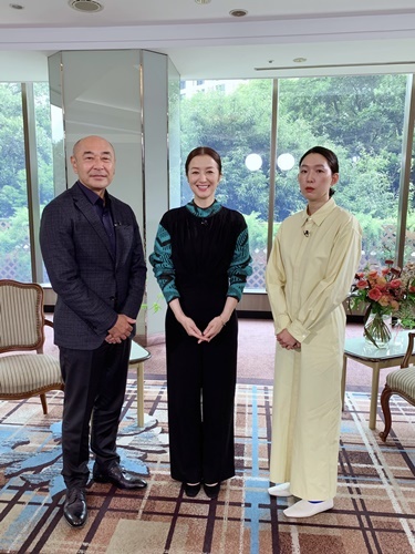 ボクらの時代 10 17放送 に舞台 Home I Mdarling 愛しのマイホーム で共演する 鈴木京香 高橋克実 江口のりこ登場 Astage アステージ