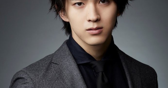 甲斐翔真アー写