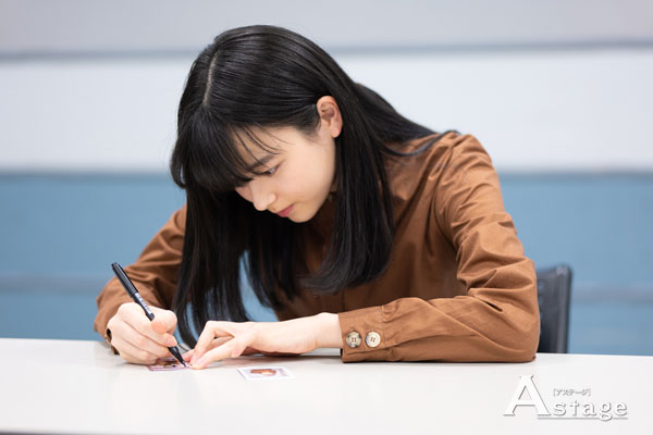 菊池日菜子 直筆サイン入りチェキプレゼント！！ - Astage-アステージ-