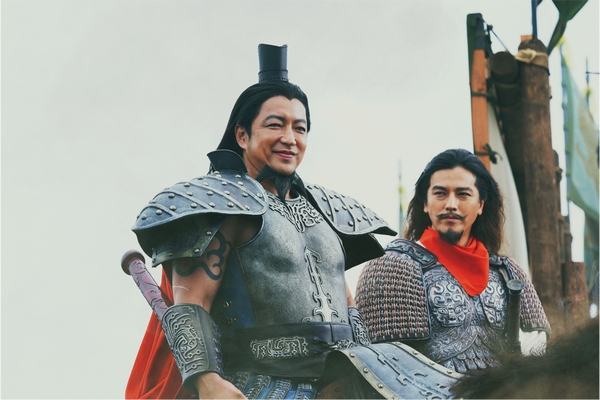 王騎・騰（左から順に）