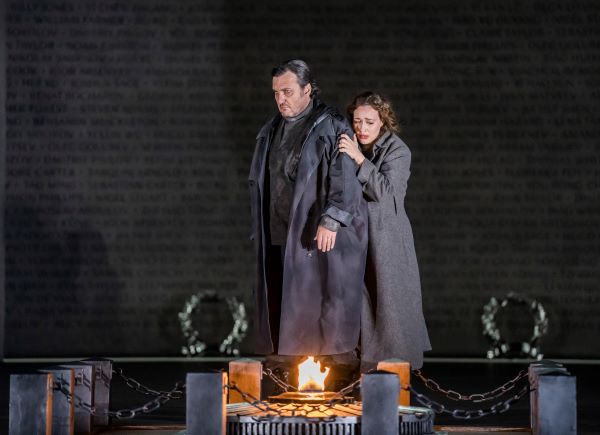 【ROH(3)】：アイーダ＜サブ5＞Ludovic Tézier as Amonasro and Elena Stikhina as Aida in Aida, The Royal Opera ©2022 Tristram Kenton