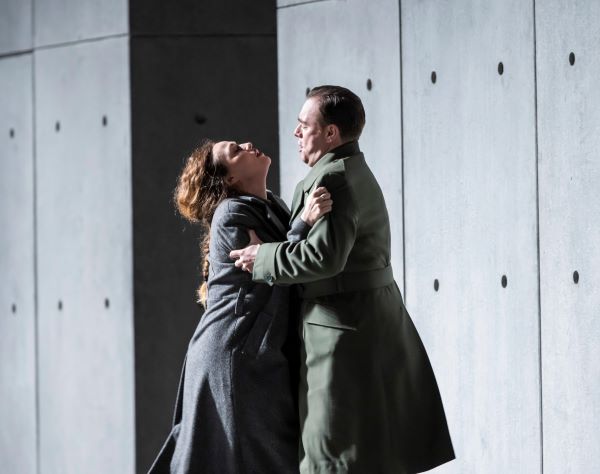 【ROH(3)】：アイーダ＜サブ１＞Elena Stikhina as Aida and Francesco Meli as Radames in Aida, The Royal Opera ©2022 Tristram Kenton