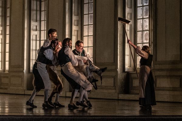 ★【ROH(10)】：フィガロの結婚＜メイン＞The Marriage of Figaro, © The Royal Opera, 2021. Photos by Clive Barda-8 adj