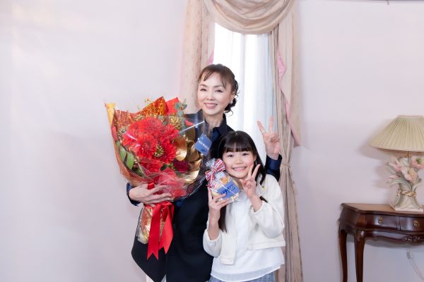 松田美由紀、小井圡 菫玲