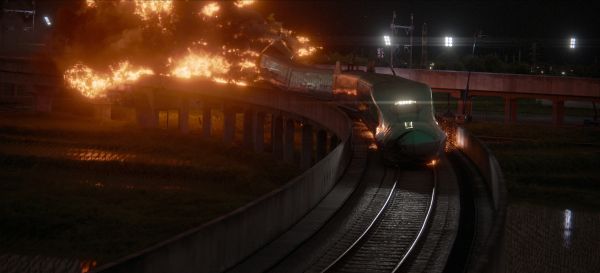 Bullet_Train_Explosion_n_02_01_24_00