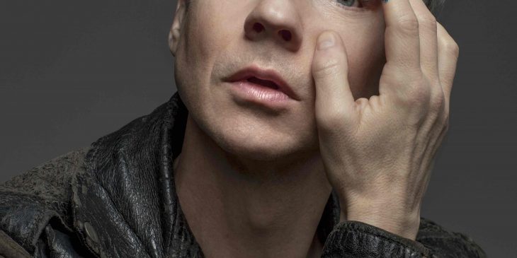 matthew placek hi res glitter on finger