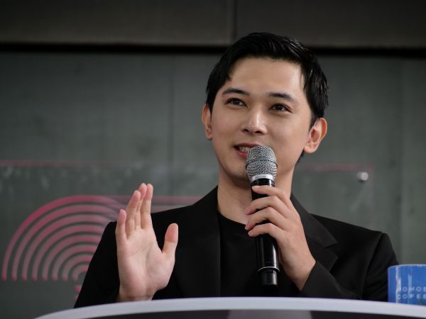P1088438