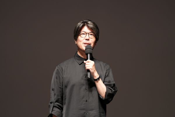 公式上映前舞台挨拶（川村元気監督）