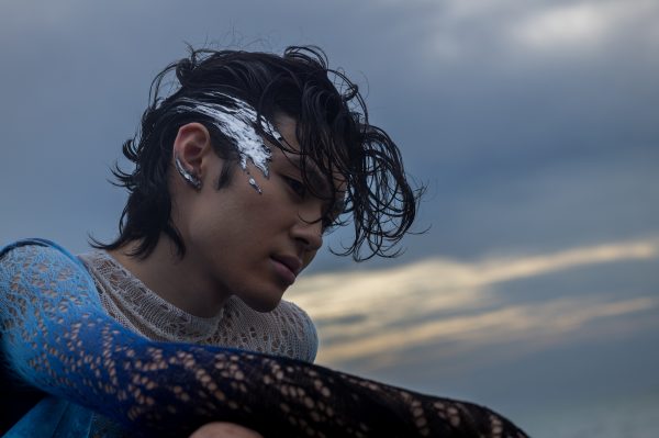 ②市川染五郎【クレジット表記＝キービジュアル衣裳デザイン・フォトグラフィー（市川染五郎）：中里唯馬】=L1008001_v1