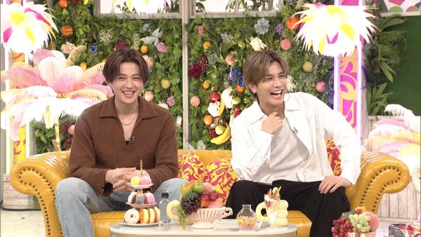 トーク中の八木勇征さんと岩田剛典さん_電子透かしあり