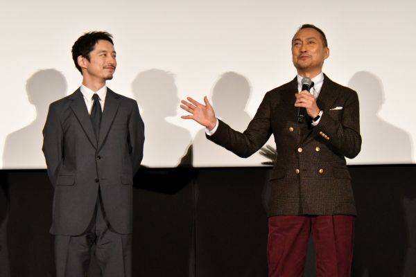 坂口健太郎さん&渡辺謙さん2s