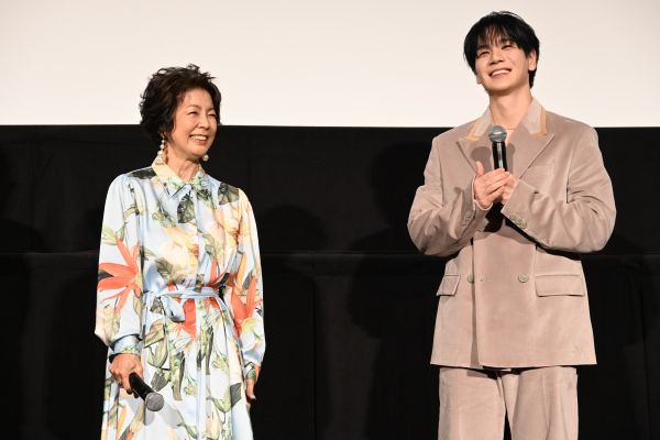 市毛良枝さん（左）豆原一成さん_1