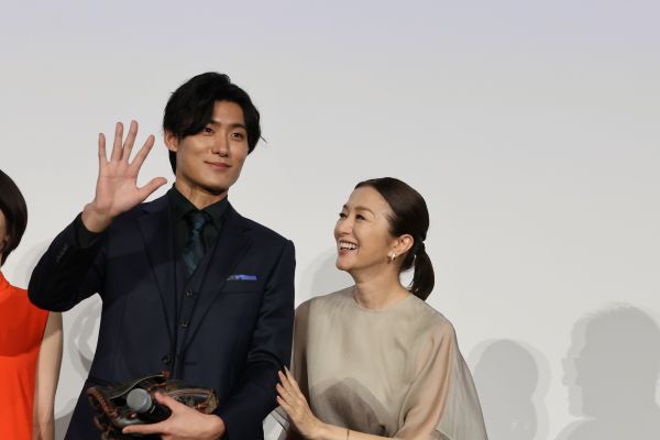 松谷鷹也＆鈴木京香