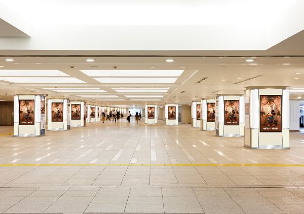 ＜1114_正午解禁＞東京駅前地下広場デジタル広告