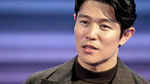 NHKスペシャル「ヒューマンエイジ 人間の時代」鈴木亮平さん2_電子透かしあり