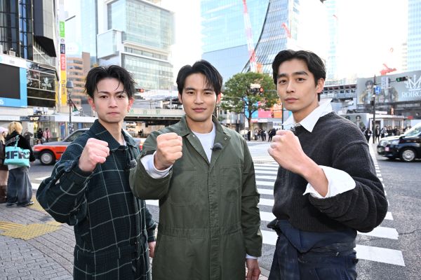 【12月2日(火)朝7時 解禁】『WIND BREAKER』落書き清掃イベント_サブ2（左から綱、水上、濱尾）