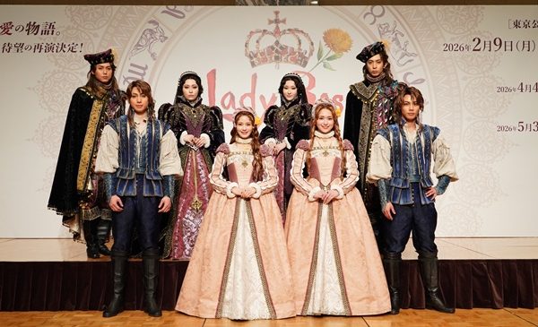 前段左から：有澤樟太郎、奥田いろは、小南満佑子、手島章斗、後段左から：内海啓貴、丸山礼、有沙瞳、松島勇之介