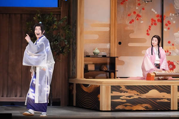 左から氷川きよし、上野なつひsss2