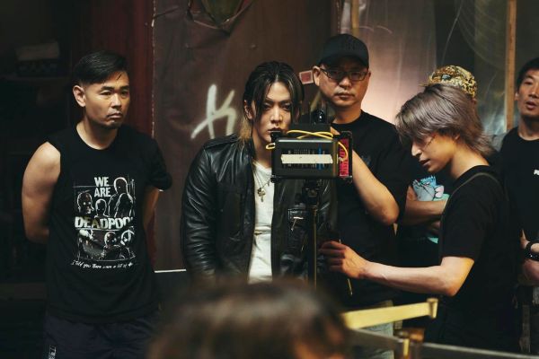 【2月17日(火)正午】映画『スペシャルズ』新メイキング写真２