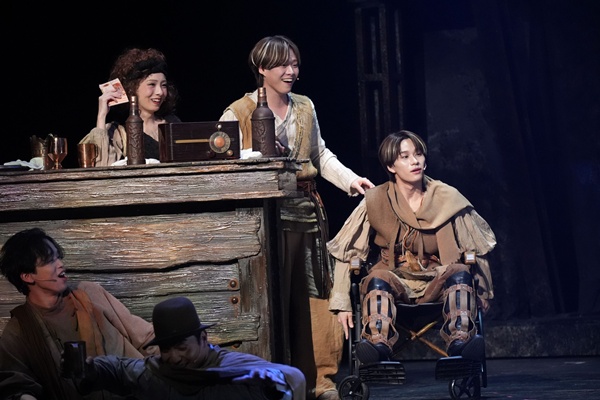 EX THEATER ARIAKE OPENING LINEUP『AmberS -アンバース-』舞台写真_撮影：田中亜紀_G1_0815999