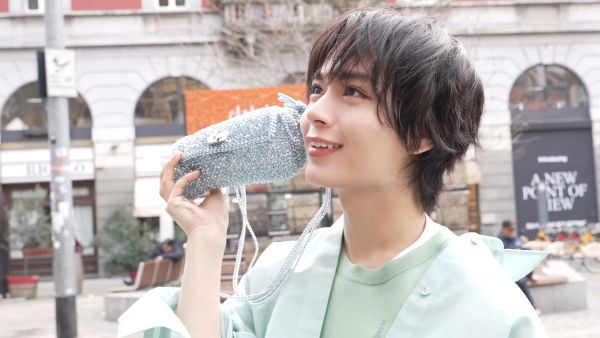 TX1週間壁_リリース写真002(レタッチ済)