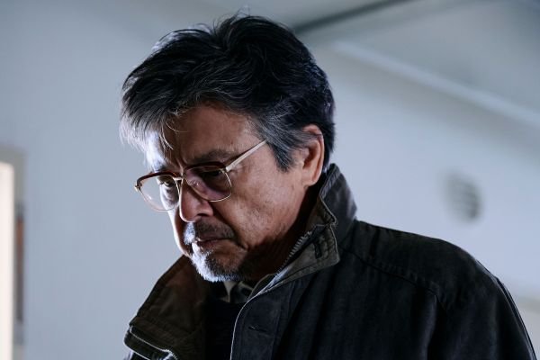 ※FIX※三浦友和_キャラクター写真『白鳥とコウモリ』