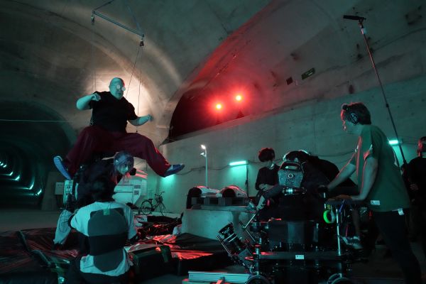 ①『SAKAMOTO DAYS』アクションメイキングカット（坂本太郎&鹿島／目黒蓮&塩野瑛久）