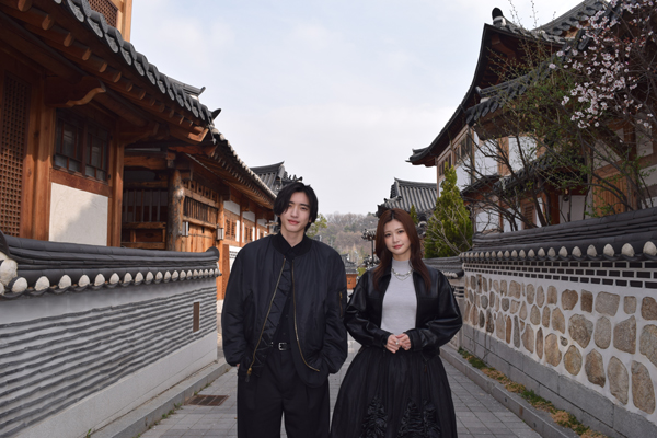 『君が最後に遺した歌』街中スチール（恩平韓屋村（ウンピョン・ ハノックマウル））