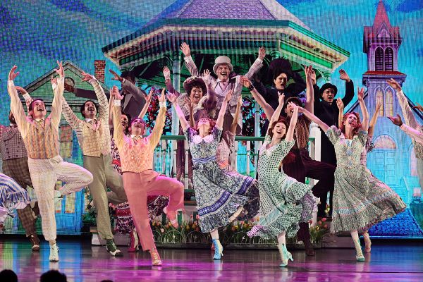 パフォーマンス『シュミガドーン！』_GettyImages