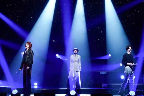 ミュージカル『ETERNITY』舞台写真(左から小西遼生、美弥るりか、伊藤あさひ)撮影：岩田えり08_0592ｔ