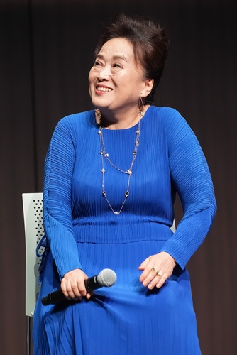 岩崎直子役：渡辺えりｔ