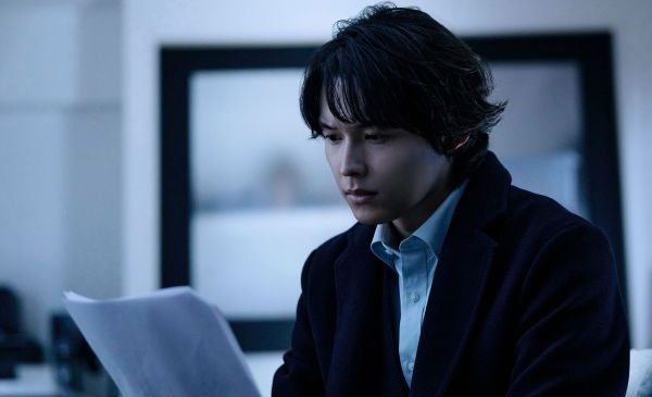 FIX_映画『白鳥とコウモリ』場面写真①