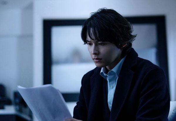 FIX_映画『白鳥とコウモリ』場面写真①